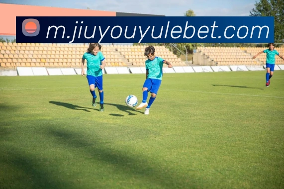 杨瀚森今日表现惊艳但偶显疲态与脱节引人关注